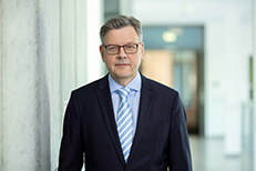 Chief Executive Director of Securities Supervision/ Asset Management, Dr. Thorsten Pötzsch